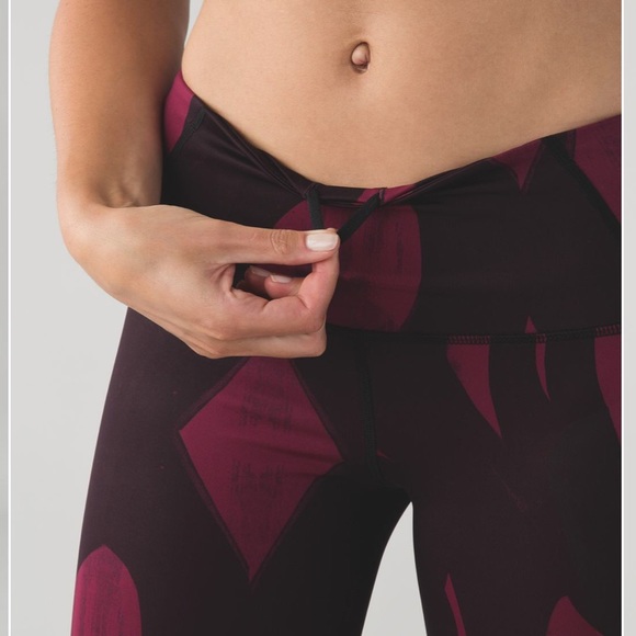 Lululemon All Sport Crop - Picture 5 of 7